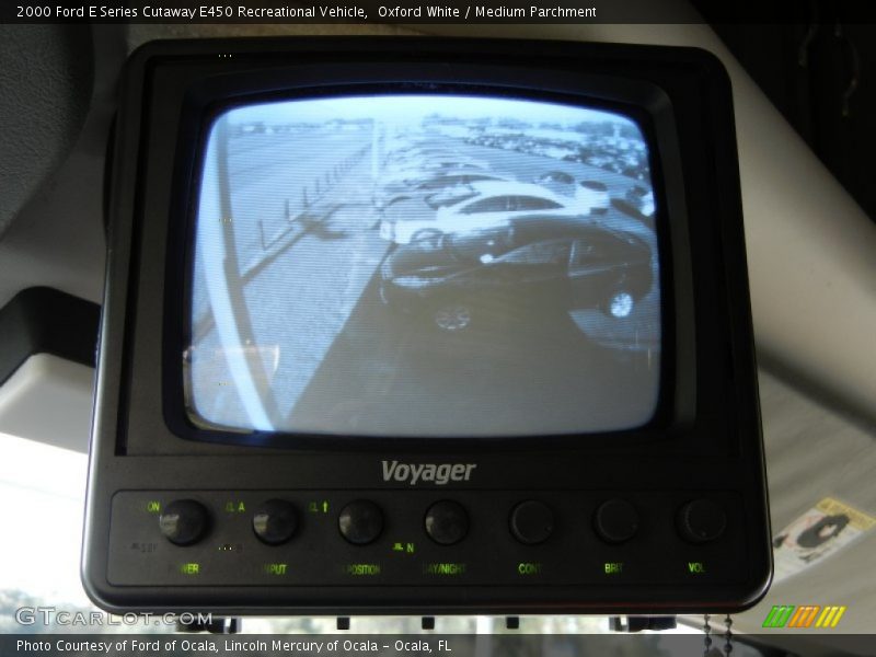 Oxford White / Medium Parchment 2000 Ford E Series Cutaway E450 Recreational Vehicle