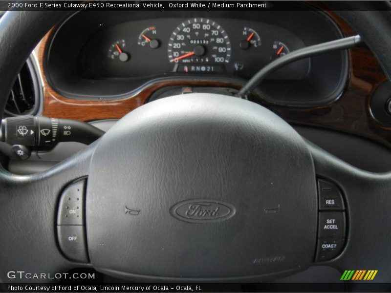 Oxford White / Medium Parchment 2000 Ford E Series Cutaway E450 Recreational Vehicle