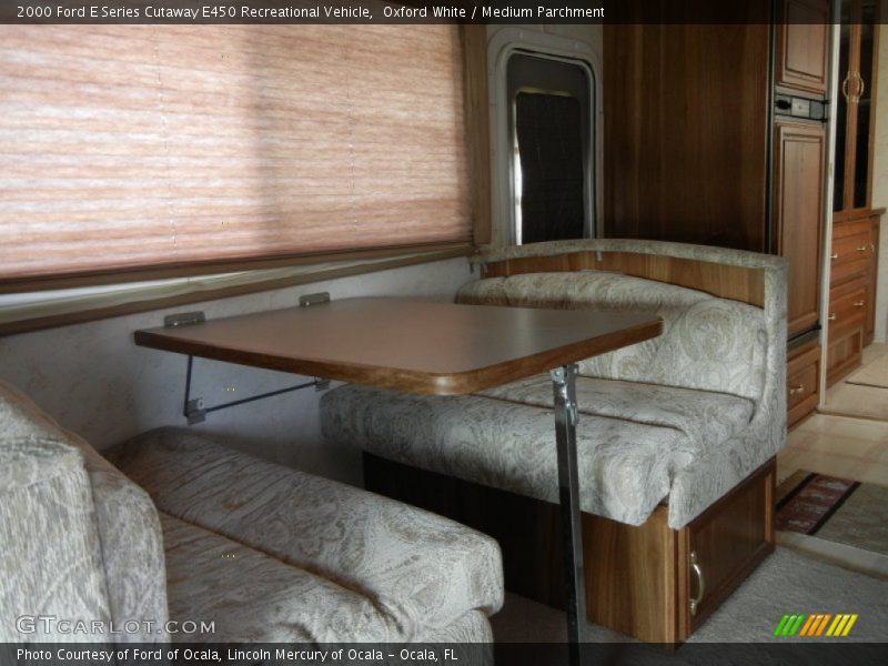 Oxford White / Medium Parchment 2000 Ford E Series Cutaway E450 Recreational Vehicle