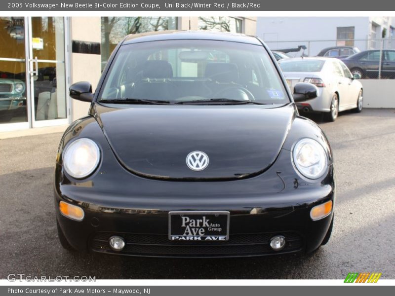 Uni Black/Winter Red / Black/Red 2005 Volkswagen New Beetle Bi-Color Edition Coupe