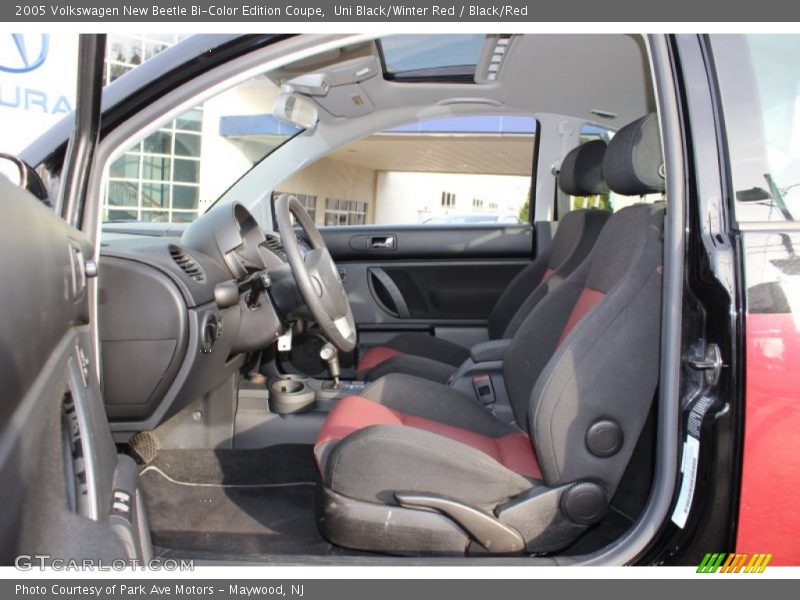 Uni Black/Winter Red / Black/Red 2005 Volkswagen New Beetle Bi-Color Edition Coupe