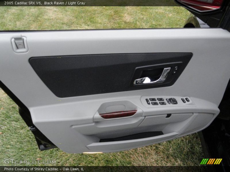 Black Raven / Light Gray 2005 Cadillac SRX V6