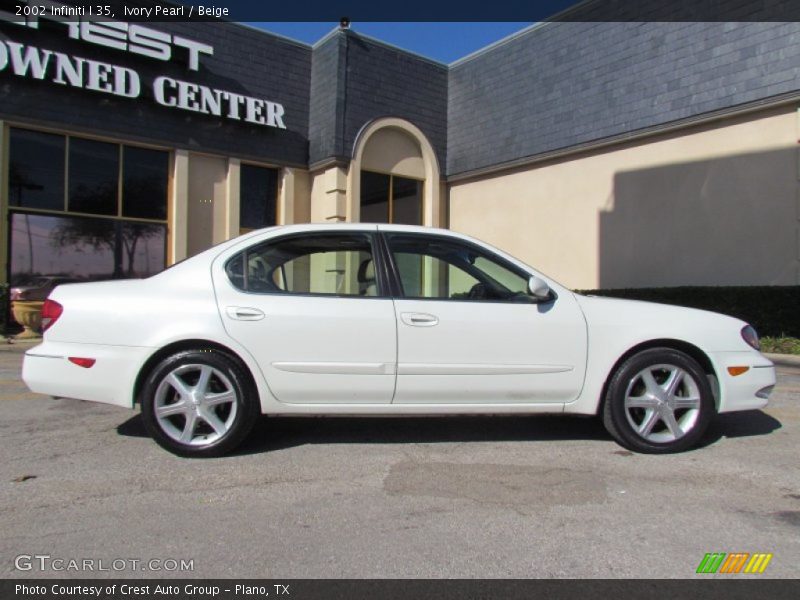 Ivory Pearl / Beige 2002 Infiniti I 35