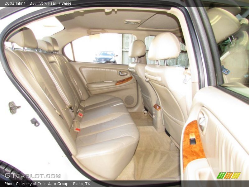 Ivory Pearl / Beige 2002 Infiniti I 35