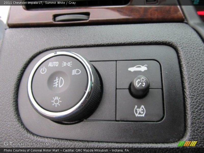 Summit White / Gray 2011 Chevrolet Impala LT