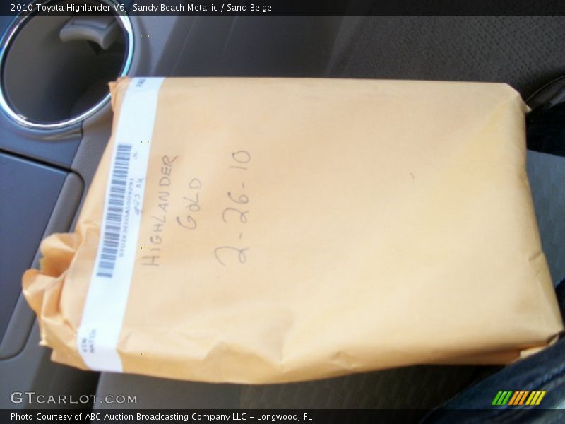 Sandy Beach Metallic / Sand Beige 2010 Toyota Highlander V6