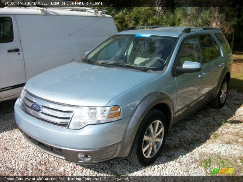 Light Ice Blue Metallic / Camel 2009 Ford Taurus X SEL
