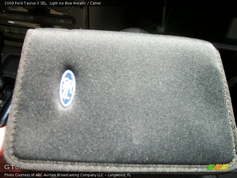 Light Ice Blue Metallic / Camel 2009 Ford Taurus X SEL
