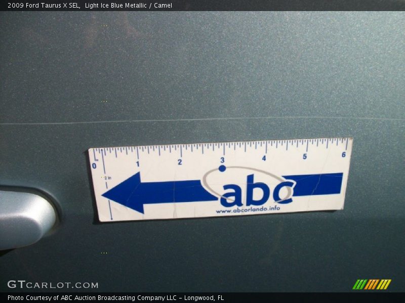 Light Ice Blue Metallic / Camel 2009 Ford Taurus X SEL
