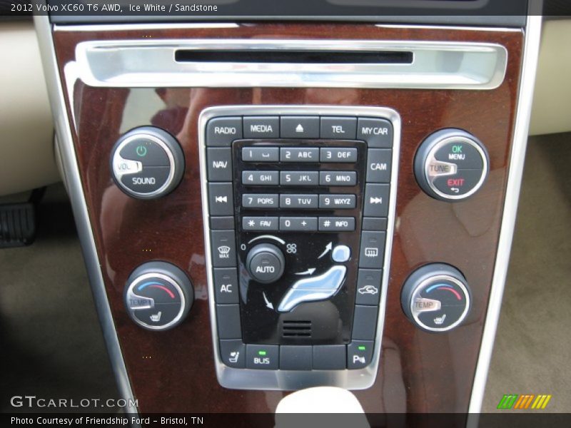 Ice White / Sandstone 2012 Volvo XC60 T6 AWD