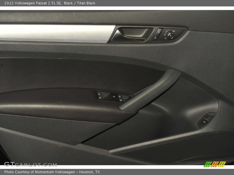 Black / Titan Black 2012 Volkswagen Passat 2.5L SE