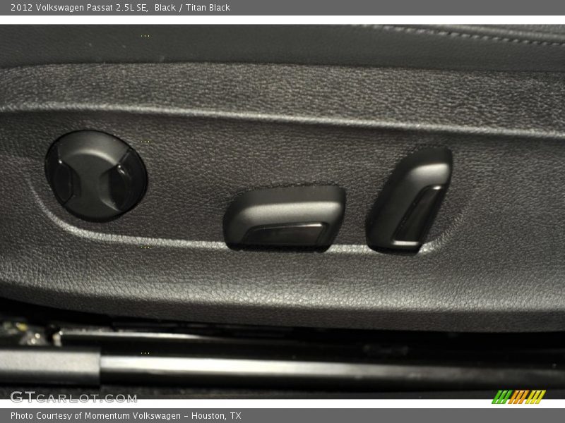 Black / Titan Black 2012 Volkswagen Passat 2.5L SE