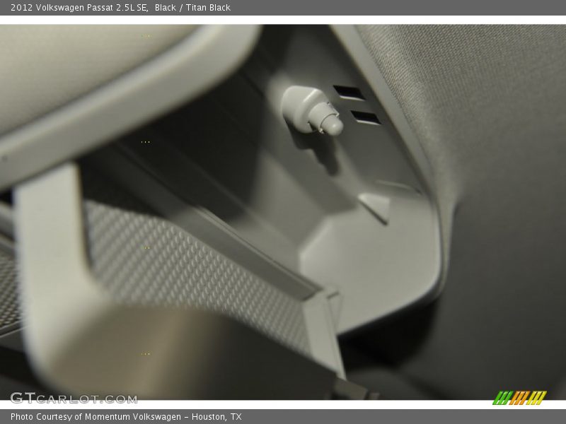 Black / Titan Black 2012 Volkswagen Passat 2.5L SE