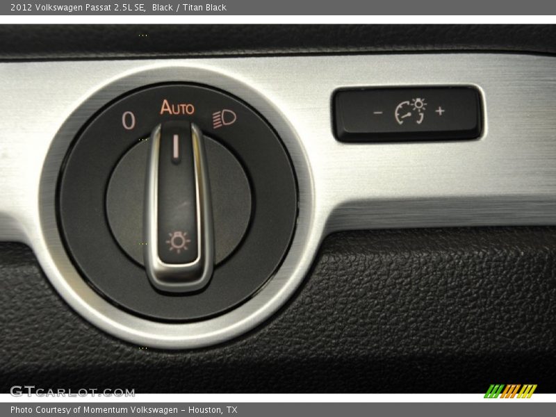 Black / Titan Black 2012 Volkswagen Passat 2.5L SE
