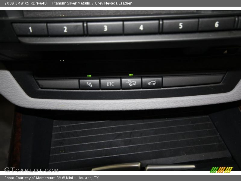 Titanium Silver Metallic / Grey Nevada Leather 2009 BMW X5 xDrive48i