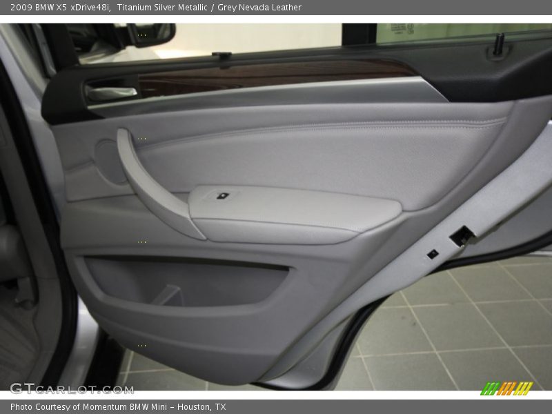 Titanium Silver Metallic / Grey Nevada Leather 2009 BMW X5 xDrive48i