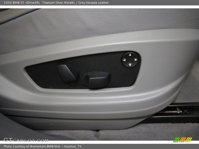 Titanium Silver Metallic / Grey Nevada Leather 2009 BMW X5 xDrive48i