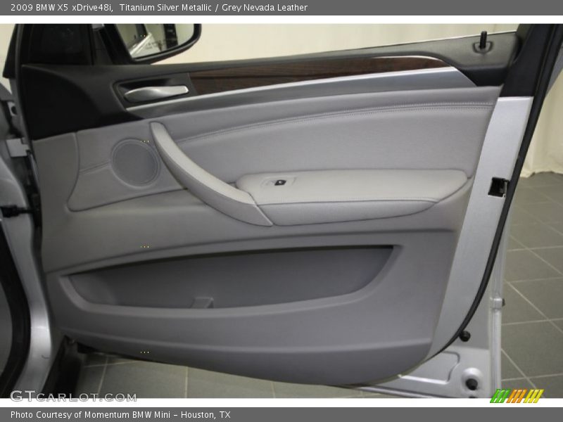Titanium Silver Metallic / Grey Nevada Leather 2009 BMW X5 xDrive48i