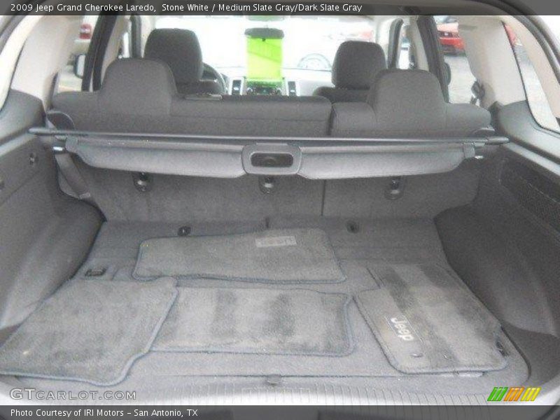 Stone White / Medium Slate Gray/Dark Slate Gray 2009 Jeep Grand Cherokee Laredo