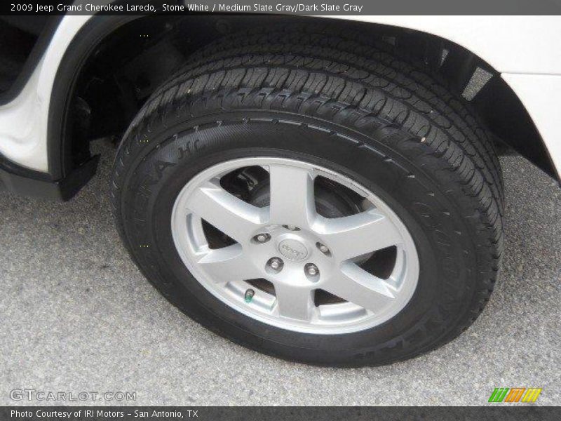 Stone White / Medium Slate Gray/Dark Slate Gray 2009 Jeep Grand Cherokee Laredo