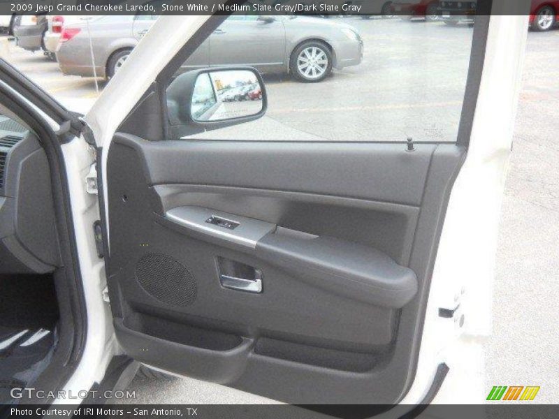 Stone White / Medium Slate Gray/Dark Slate Gray 2009 Jeep Grand Cherokee Laredo