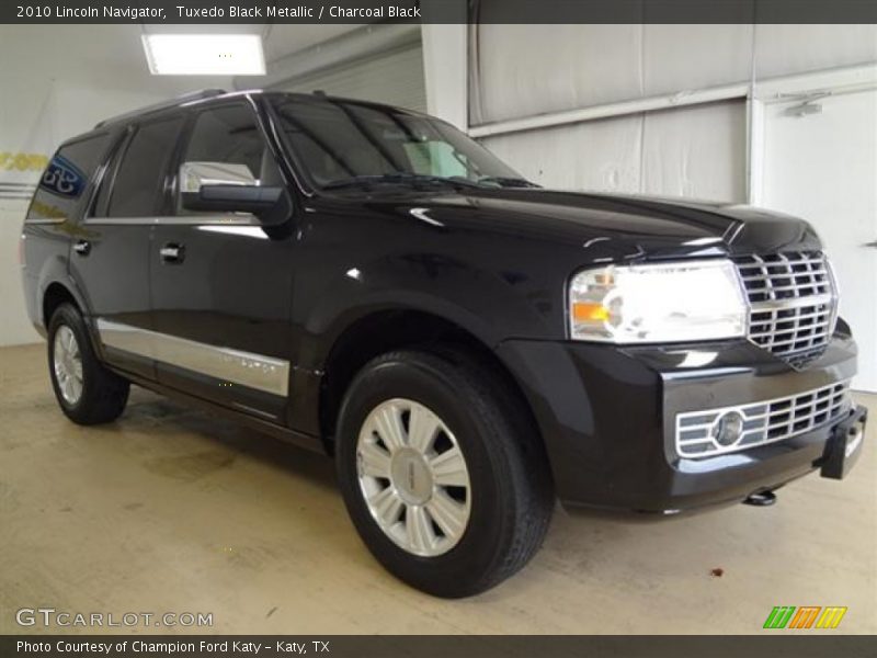 Tuxedo Black Metallic / Charcoal Black 2010 Lincoln Navigator