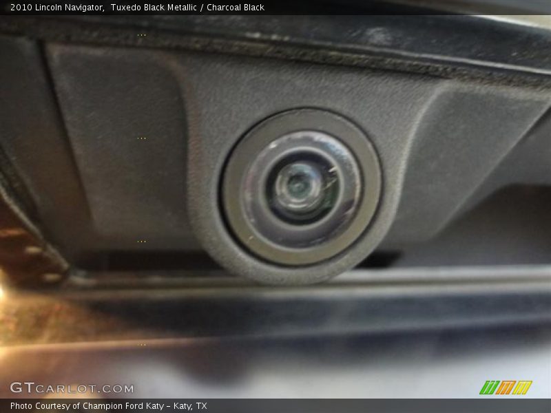 Tuxedo Black Metallic / Charcoal Black 2010 Lincoln Navigator
