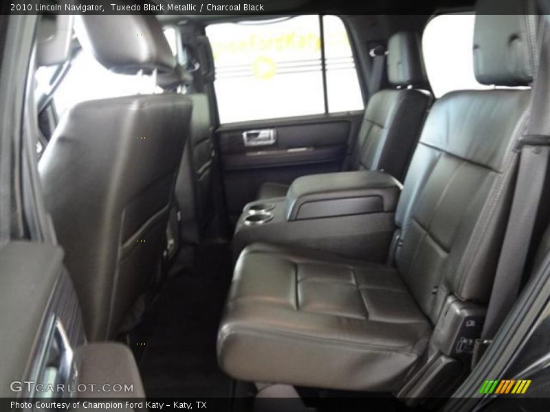 Tuxedo Black Metallic / Charcoal Black 2010 Lincoln Navigator