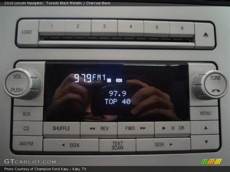 Tuxedo Black Metallic / Charcoal Black 2010 Lincoln Navigator