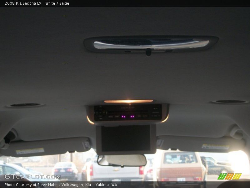 White / Beige 2008 Kia Sedona LX