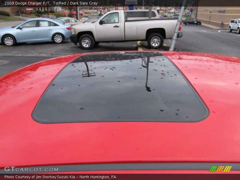 TorRed / Dark Slate Gray 2009 Dodge Charger R/T