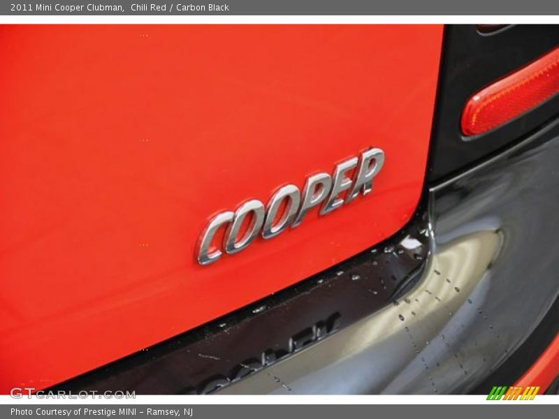 Chili Red / Carbon Black 2011 Mini Cooper Clubman