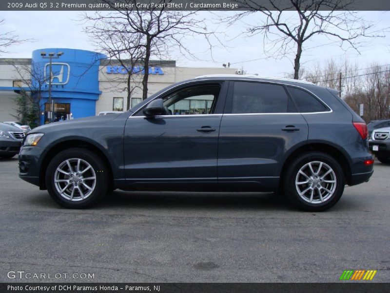 Meteor Gray Pearl Effect / Cardamom Beige 2009 Audi Q5 3.2 Premium quattro