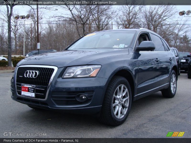 Meteor Gray Pearl Effect / Cardamom Beige 2009 Audi Q5 3.2 Premium quattro