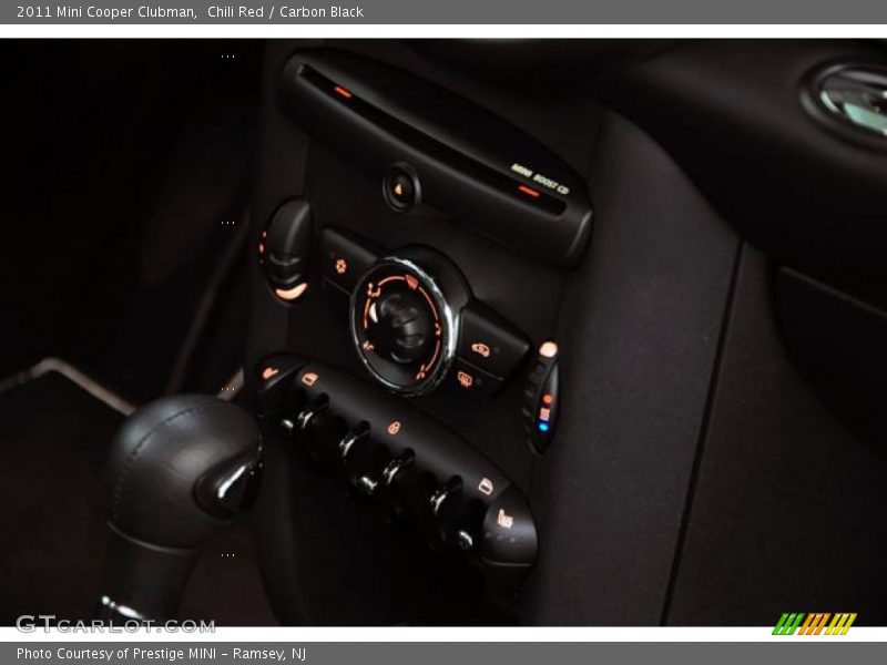 Chili Red / Carbon Black 2011 Mini Cooper Clubman