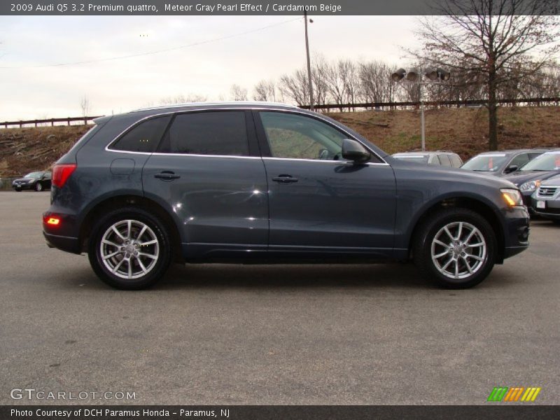 Meteor Gray Pearl Effect / Cardamom Beige 2009 Audi Q5 3.2 Premium quattro