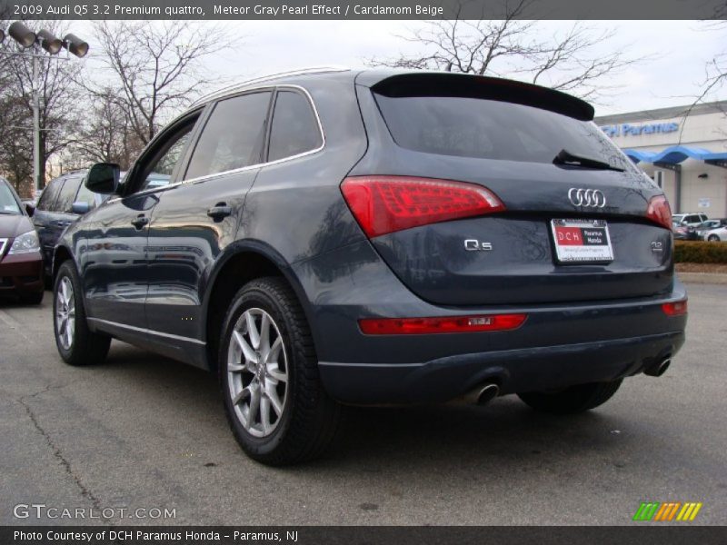 Meteor Gray Pearl Effect / Cardamom Beige 2009 Audi Q5 3.2 Premium quattro
