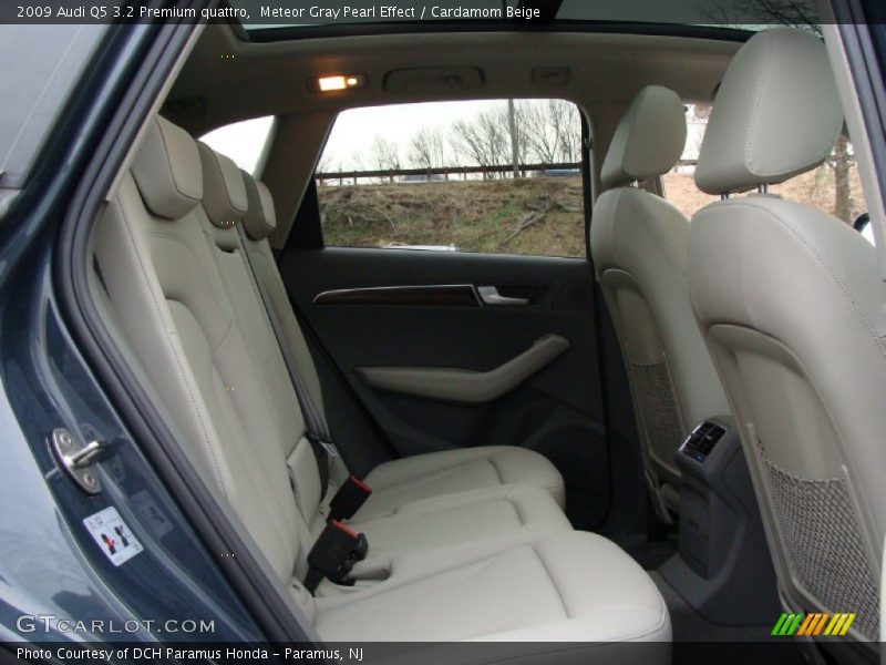 Meteor Gray Pearl Effect / Cardamom Beige 2009 Audi Q5 3.2 Premium quattro
