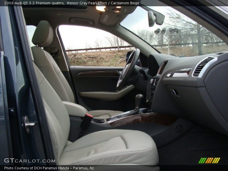 Meteor Gray Pearl Effect / Cardamom Beige 2009 Audi Q5 3.2 Premium quattro