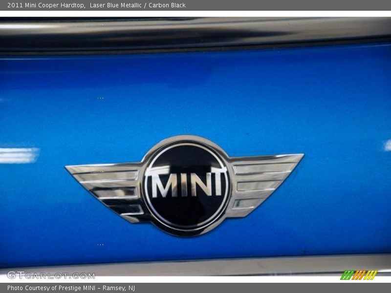 Laser Blue Metallic / Carbon Black 2011 Mini Cooper Hardtop
