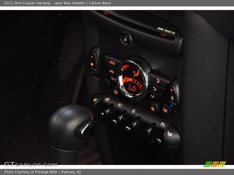 Laser Blue Metallic / Carbon Black 2011 Mini Cooper Hardtop