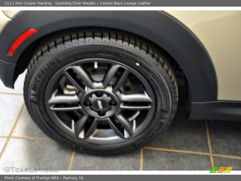 Sparkling Silver Metallic / Carbon Black Lounge Leather 2011 Mini Cooper Hardtop