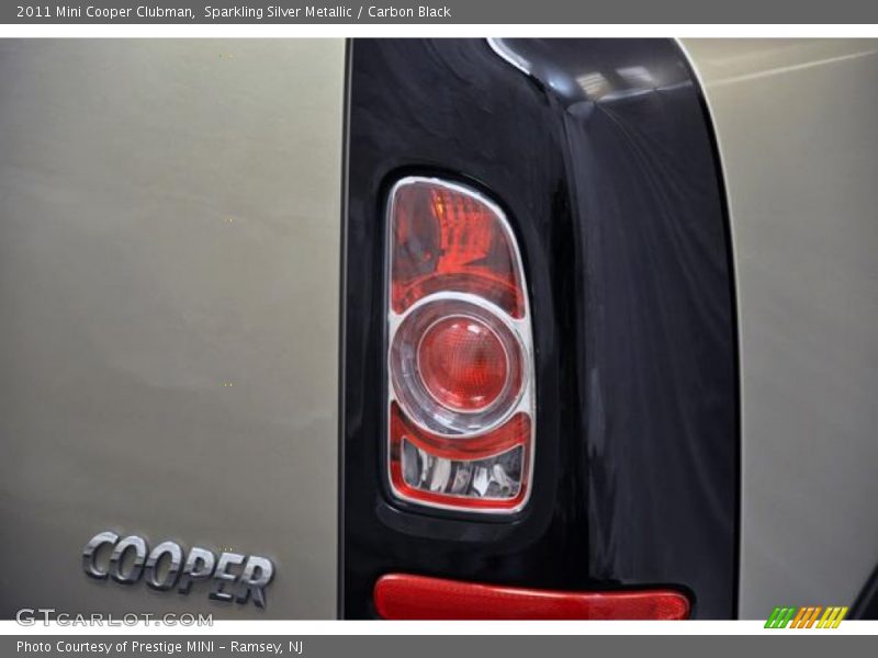 Sparkling Silver Metallic / Carbon Black 2011 Mini Cooper Clubman