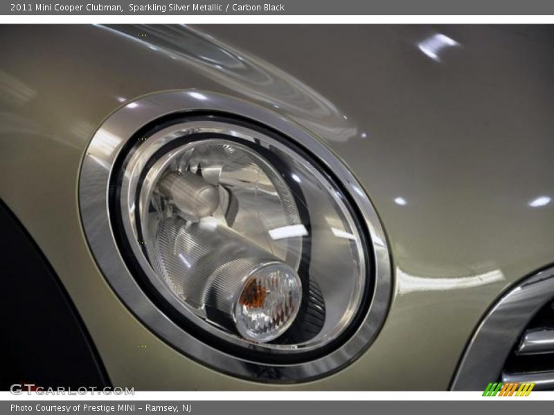 Sparkling Silver Metallic / Carbon Black 2011 Mini Cooper Clubman