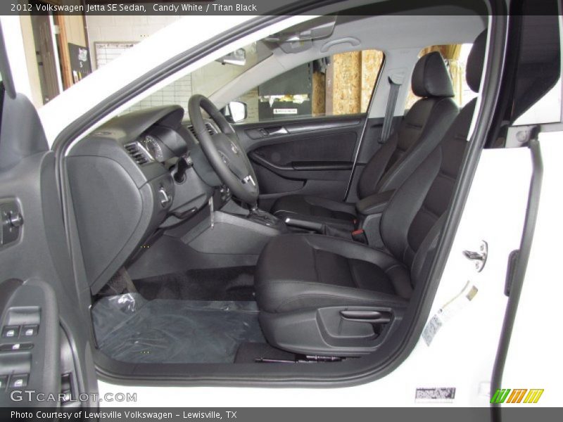 Candy White / Titan Black 2012 Volkswagen Jetta SE Sedan