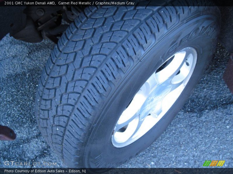 Garnet Red Metallic / Graphite/Medium Gray 2001 GMC Yukon Denali AWD