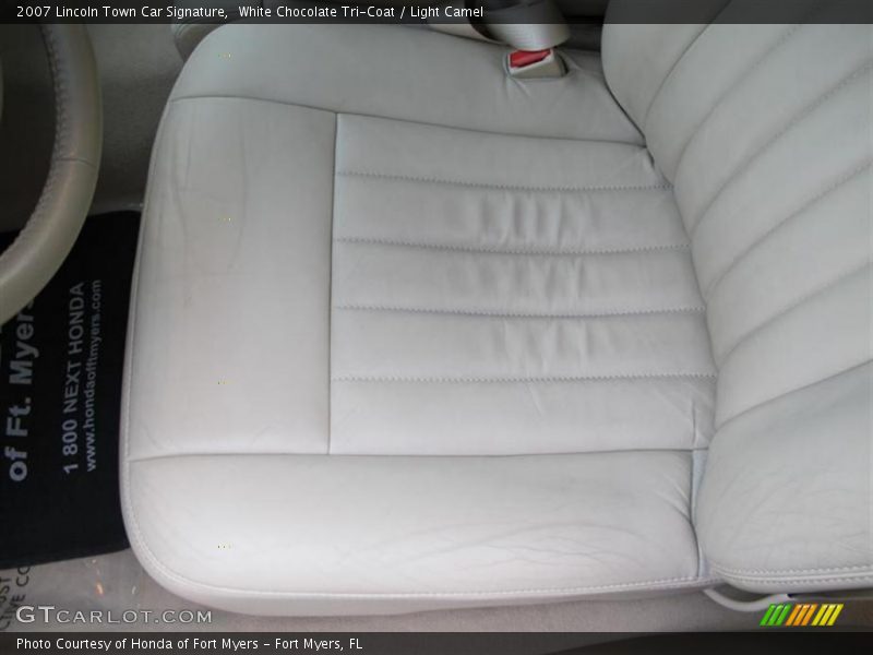 White Chocolate Tri-Coat / Light Camel 2007 Lincoln Town Car Signature