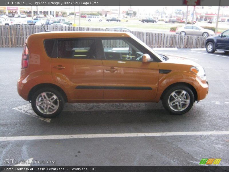 Ignition Orange / Black Soul Logo Cloth 2011 Kia Soul +