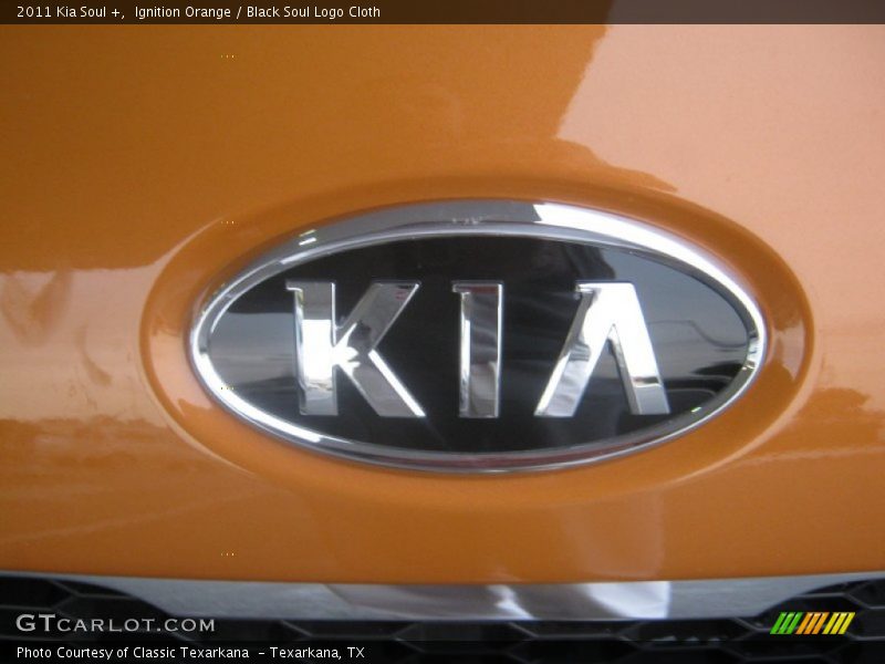 Ignition Orange / Black Soul Logo Cloth 2011 Kia Soul +