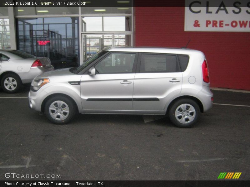 Bright Silver / Black Cloth 2012 Kia Soul 1.6